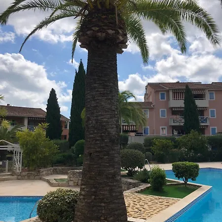 Bel Appartement La Croix-Valmer Exterior photo