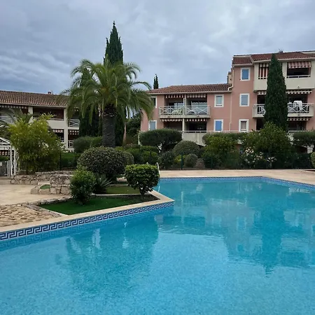Bel Appartement La Croix-Valmer Exterior photo